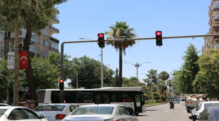 Şanlıurfa Trafiği Akıllı Sinyalizasyon İle Yönetiliyor