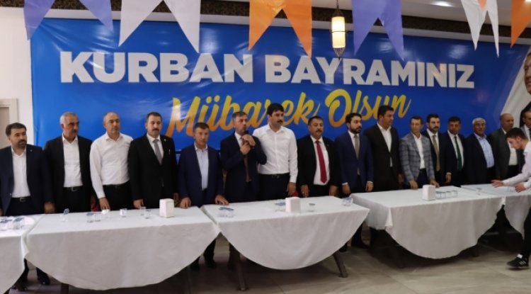 AK parti"de bayramlaşma