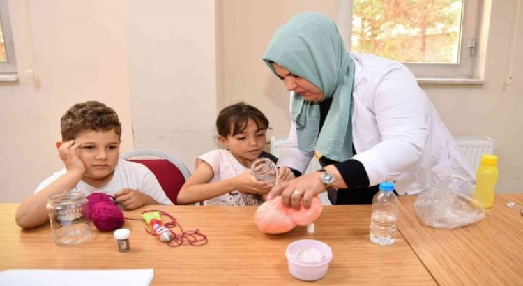 Çocuklar yaz tatilini verimli geçiriyor