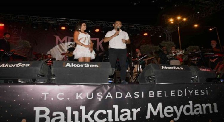 Kuşadasından müzik sesleri yükselmeye devam ediyor