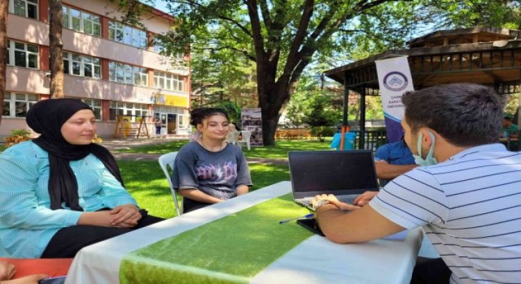 ÇAKÜden üniversite adaylarına rehberlik hizmeti