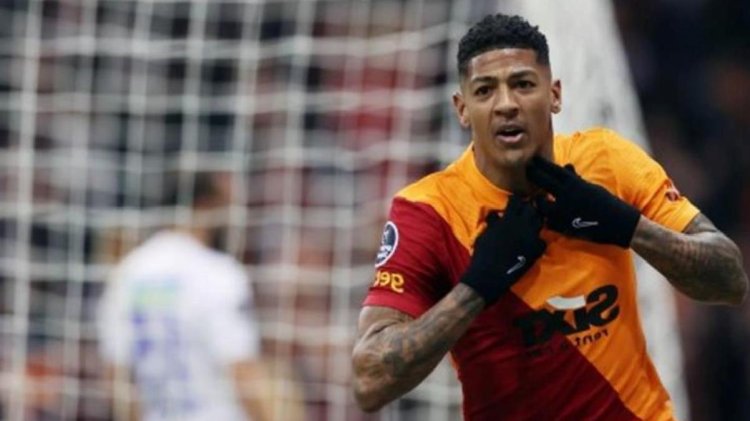 Van Aanholt, Ümraniyespor maçı sonrası kendisine gelen ırkçı mesajı ifşaladı: Utanıyorum