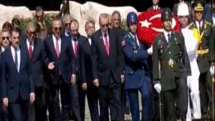 Son dakika! Cumhurbaşkanı Erdoğan başkanlığındaki devlet erkanı Anıtkabir’de