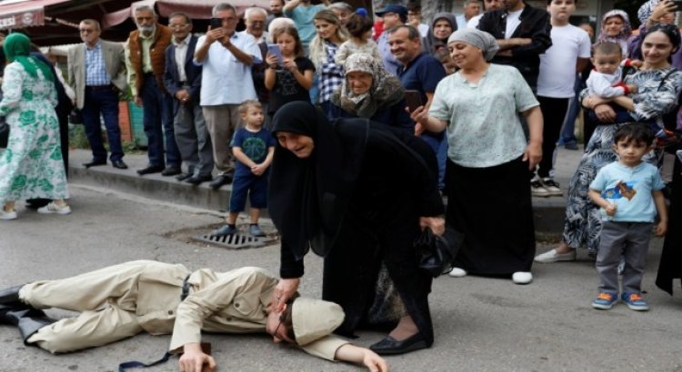 Bursada asırlık zafer canlandırıldı, vatandaşlar gözyaşlarını tutamadı