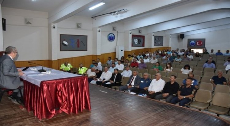 Salihlide, yeni eğitim öğretim yılı öncesi trafik tedbirleri masaya yatırıldı