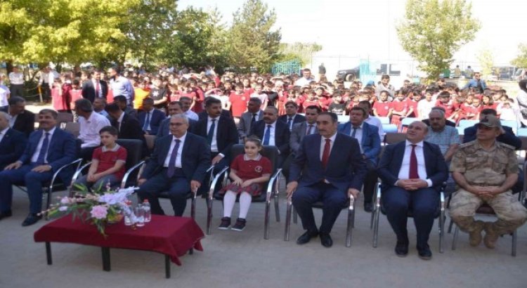 Muşta eğitim öğretim yılının ilk ders zili çaldı