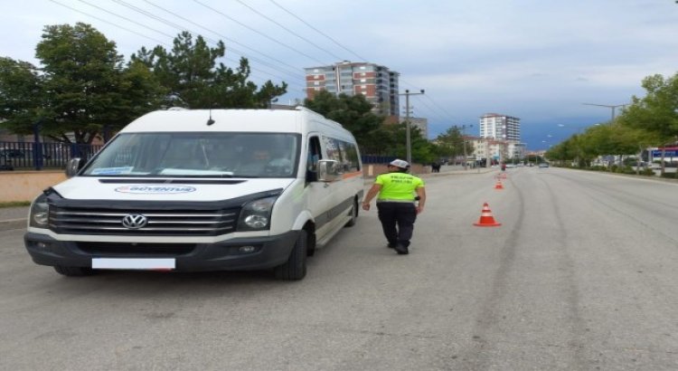 Kastamonuda ilk ders zilinin çaldığı 181 okulda 181 polis memuru görevlendirildi