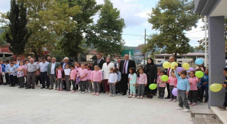 Kaymakam Ünal ve Başkan Şahin öğrencilerin heyecanına ortak oldu