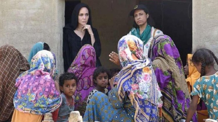 Angelina Jolie’den uluslararası topluma, Pakistan’daki sel mağdurları için yardım çağrısı