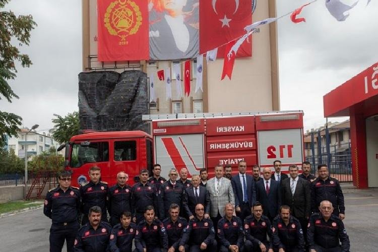 Memduh Büyükkılıç’tan itfaiyeye büyük övgü