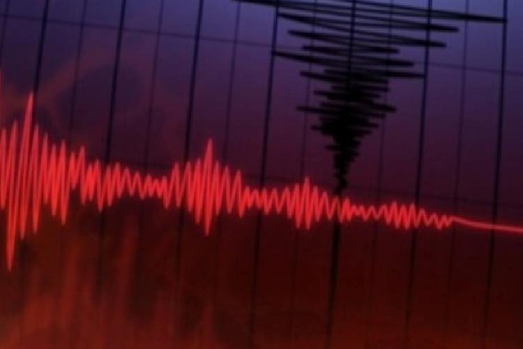 Erzincan’da deprem korkuttu