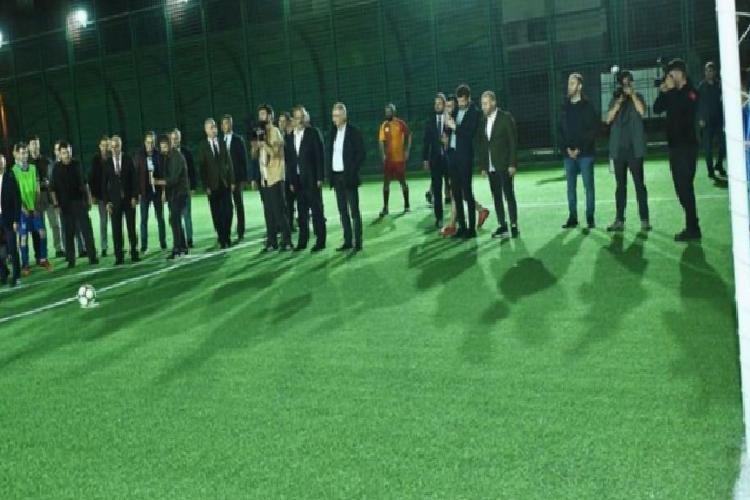 Bakan Kasapoğlu’ndan Bursa Yenişehir’deki spor tesislerine ziyaret