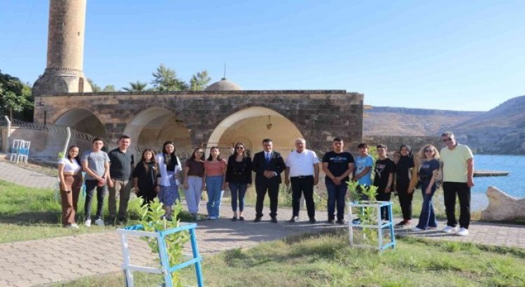 Çamelili öğrenciler, siyah güller şehri Halfetinin güzelliklerini yerine gördü