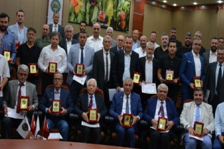 Manisa Salihli’de TSO Meclisi’ne plaketli hizmet teşekkürü