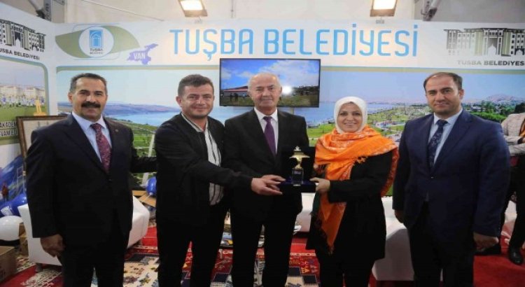 Tuşba Belediyesine ‘Kültür, Sanat, Yayıncılık, Eğitim ve Spor Faaliyetleri ödülü