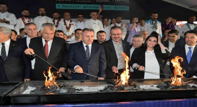 Adana tek yürek oldu... Lezzet Festivali 600 binin üzerinde misafir ağırladı