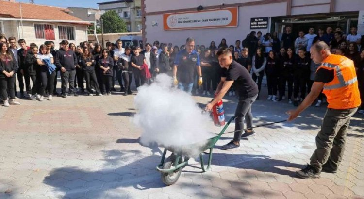 AFAD Nazillide Afet Eğitimi ve Tatbikatı gerçekleştirdi