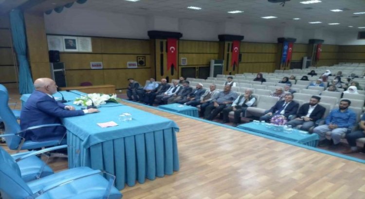 Elazığda umre seminerleri başladı