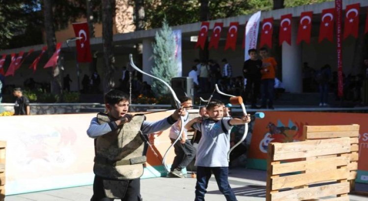 Bingölde Geleneksel Kültür ve Spor Şenlikleri sona erdi