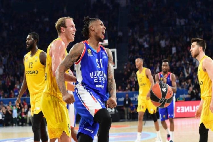 Anadolu Efes Panzer’i yıktı