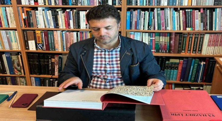 ‘Ya Hazret-i Pir: Türk Hat Sanatında Tasavvuf Önderleri isimli kitap tasavvuf önderlerinin sanat ve estetik yönlerine ışık tutuyor