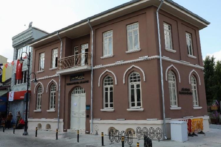 İstanbul Eyüpsultan’da tarihi karakol ‘İstiklal Kütüphanesi’ne dönüştü