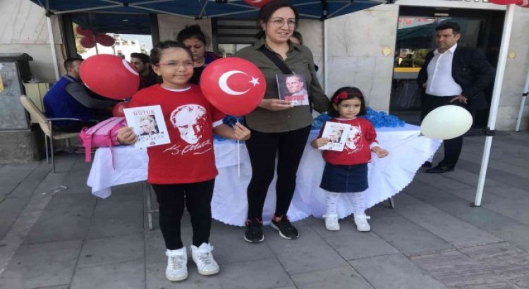 Alaşehir Belediyesin gençlere ve çocuklara Nutuk hediye etti