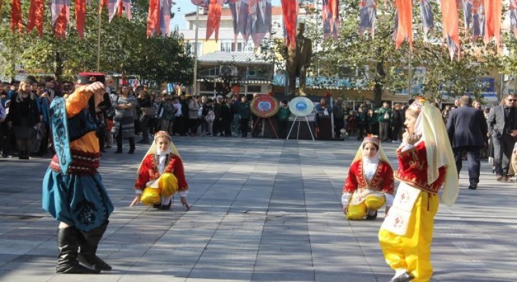 Cumhuriyet Bayramı Manyasta törenlerle kutlandı