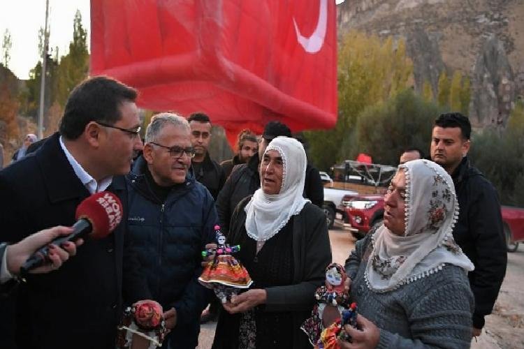 Memduh Büyükkılıç sohbete’ Fransız’ kalmadı