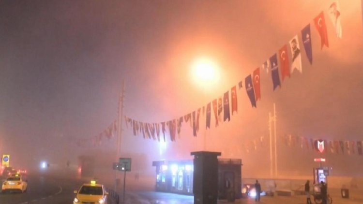 İstanbul’da göz gözü görmüyor! Sis her yeri kapladı, kimi vapur seferleri iptal edildi