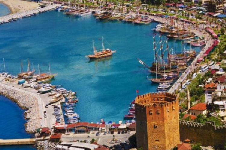 Antalya’nın gayesi 13,5 milyon turist