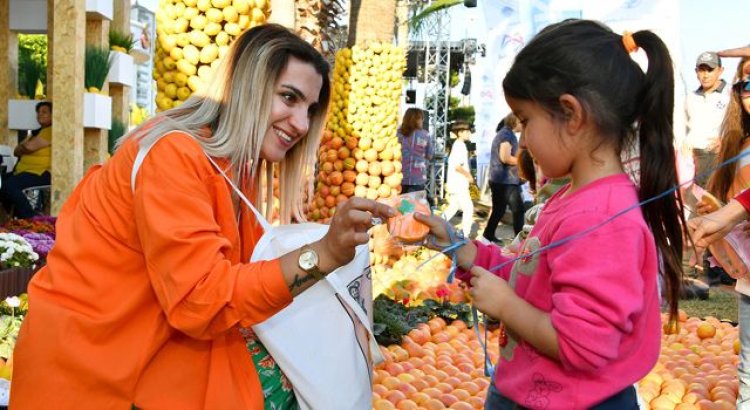 Mersin, Narenciye Festivali'nde Buluştu