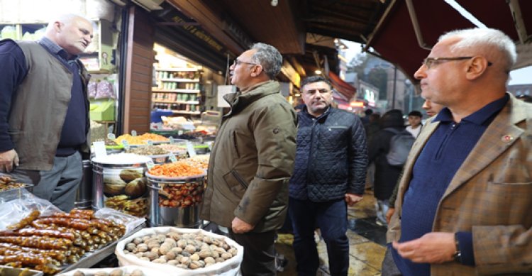 Başkan Kuş, Tarihi Çarşılardaki Esnafı Ziyaret Etti