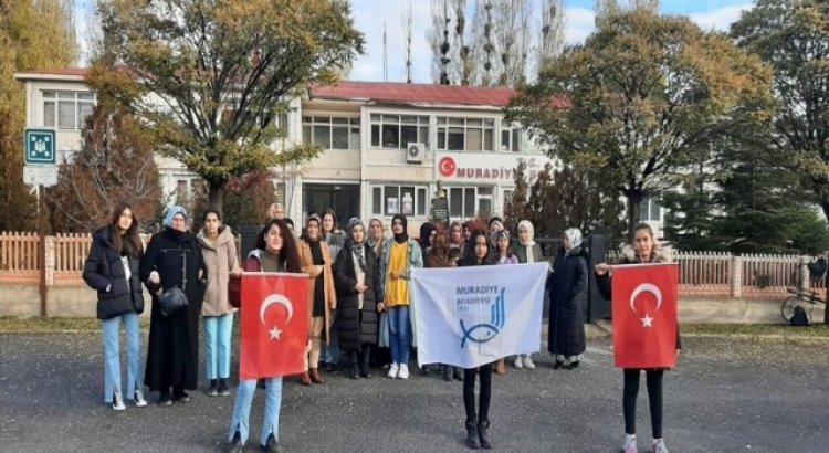 Muradiyeli kadınlardan tarihi ve kültürel gezilere yoğun ilgi