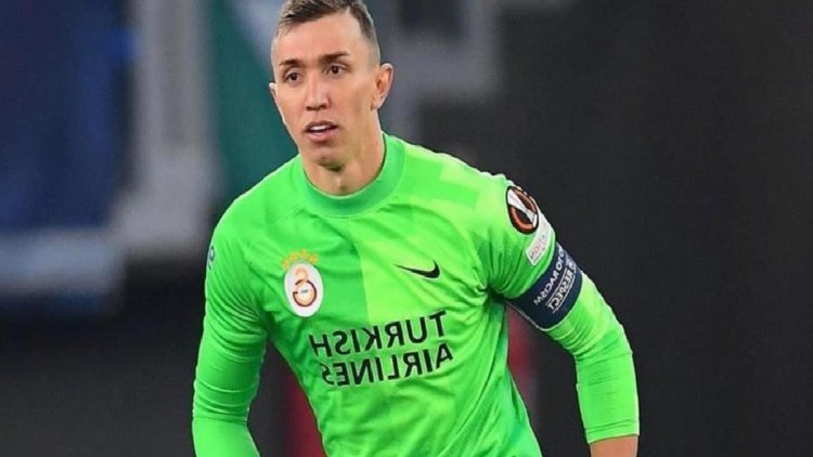 Muslera ceza mı aldı, kaç maç ceza alır? Muslera 2022 Dünya Kupası’nda ceza alacak mı? Muslera hakem tartışmasında ne cezası alacak, muhakkak oldu mu?