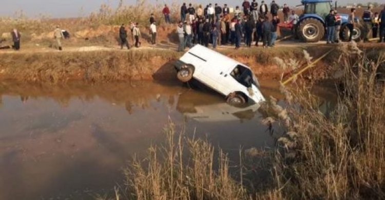 Harran&#039;da minibüs devrildi 9 ölü