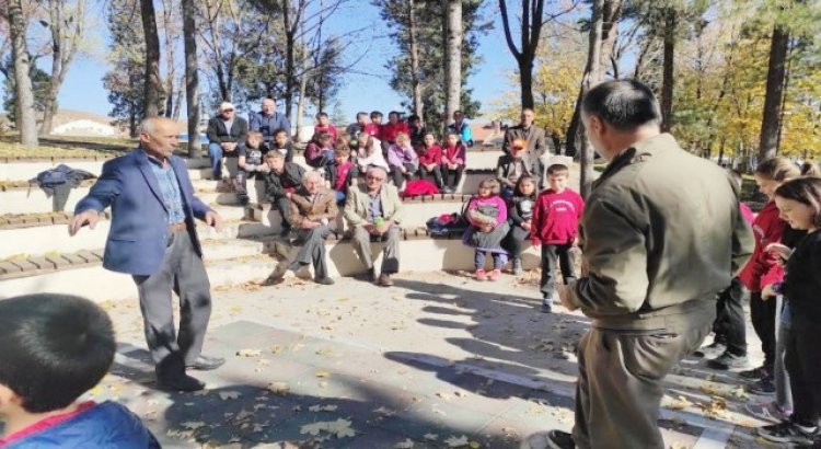 Tavşanlı Mülayim Tepede Dede-torun etkinliği