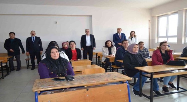 Ceyhanda ‘Aile Okulu Projesine velilerden yoğun ilgi