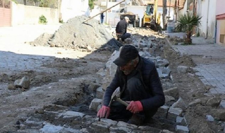 Burhaniye Belediyesi Yol Çalışmalarını Açıkladı