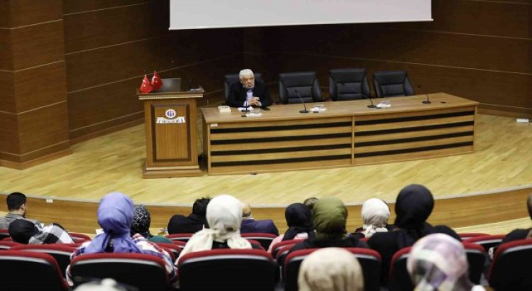 GAÜNde Gaziantepin Kurtuluşu konferansı