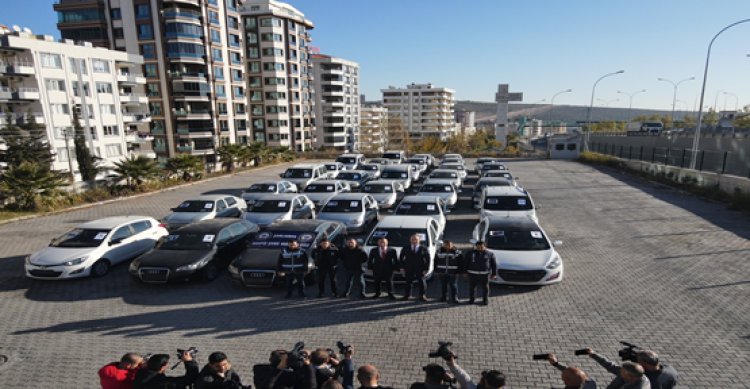 Şanlıurfa&#039;da büyük araç şebekesi çökertildi, 19 gözaltı