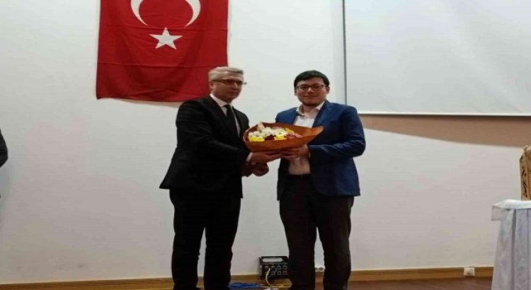 Edremitli yazar şair, Tahir Harimi Balcıoğlu konferansı yapıldı