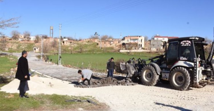 Hilvan’da Üst Yapı Yol Yapım Çalışmaları