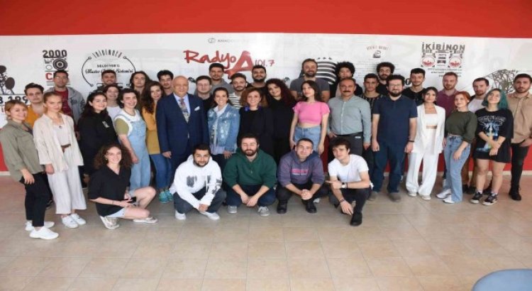 Radyo A yeni programlarıyla dinleyicileriyle buluşuyor