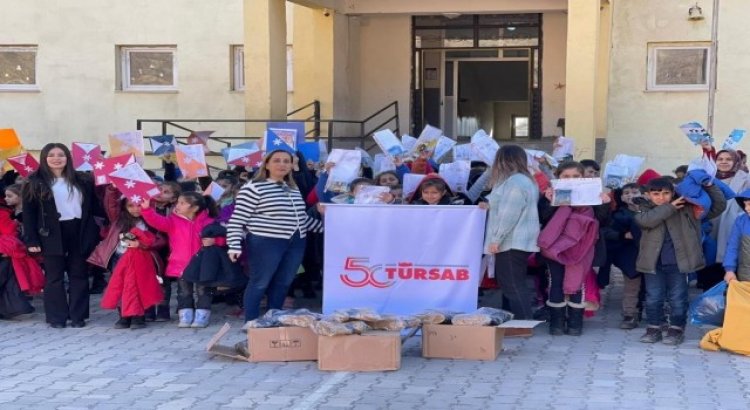 İstanbuldan Çukurcalı öğrencilere karne hediyesi