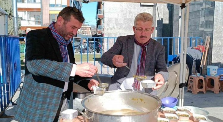 Hamsi Festivali horonla başladı, 15 bin kişiye ücretsiz hamsi dağıtılacak