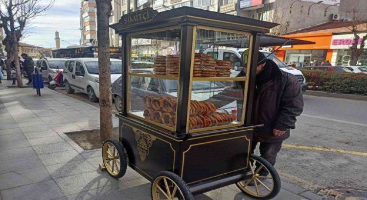 Çorumda nostaljik görünümlü simit arabaları hizmete girdi