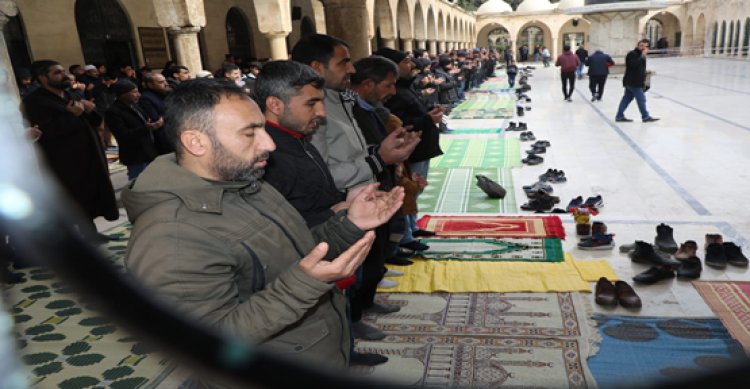 Şanlıurfa’da depremzedeler için dua adildi