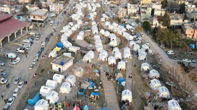 Sarsıntı bölgesi Gaziantep’te 80 bin vatandaşın barınması için 17 bin çadır kuruldu