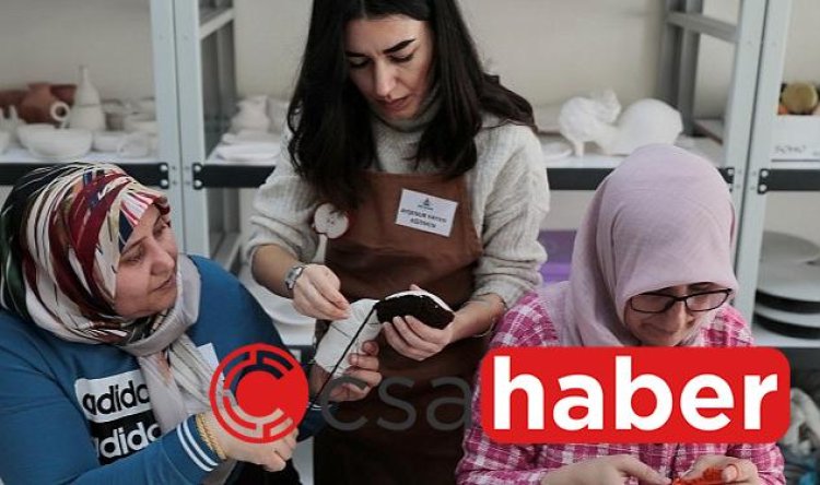 Kadınlar Depremzede Çocuklar İçin Bez Bebek Yapıyor